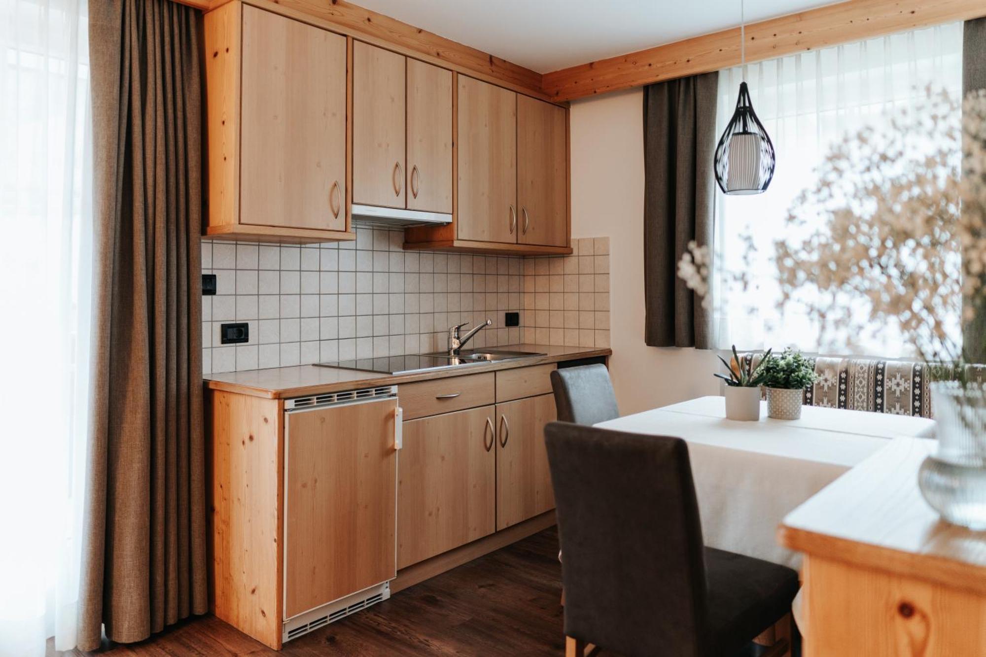 B&B Hotel Mirabel Ortisei Pokoj fotografie