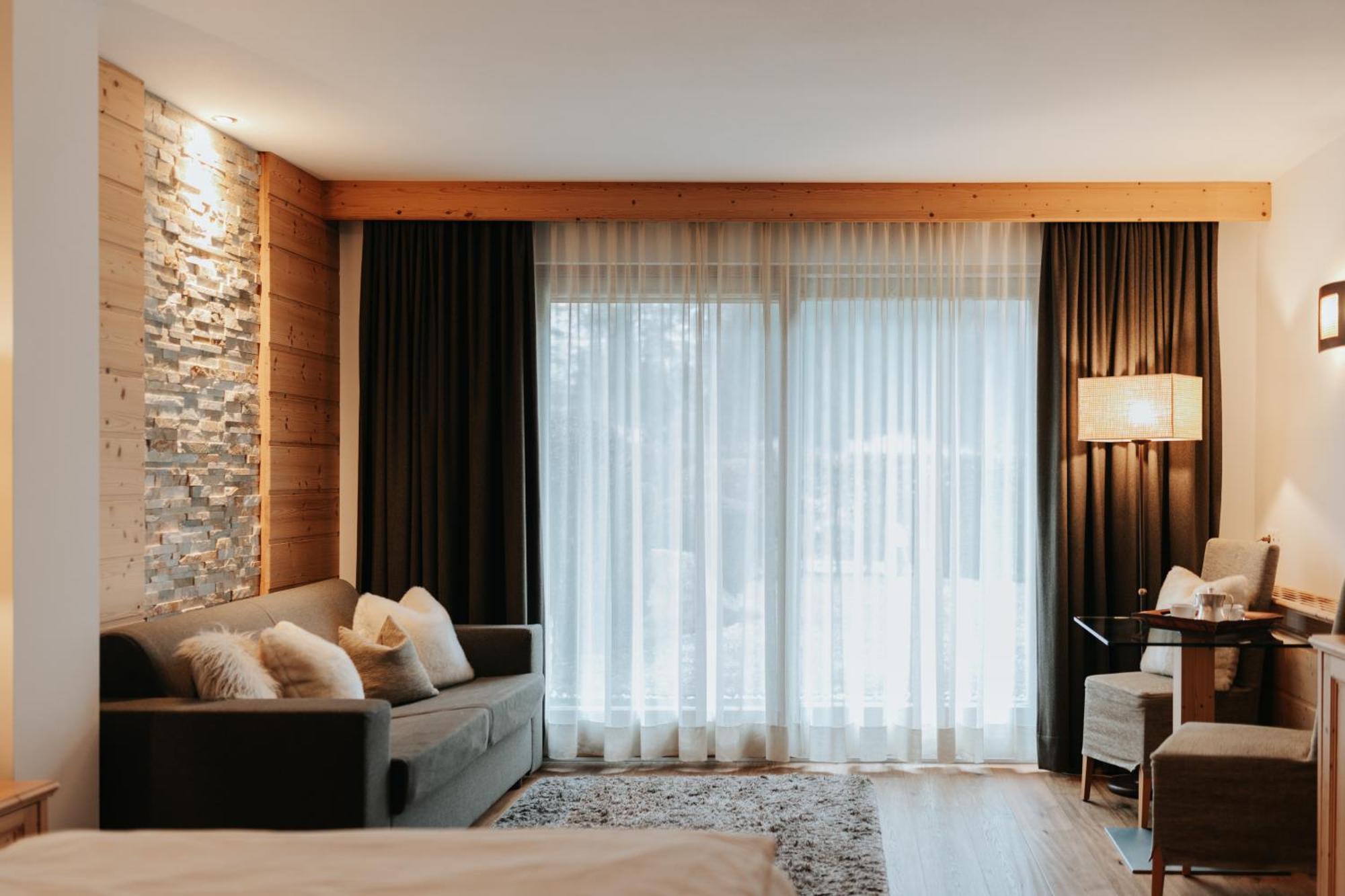 B&B Hotel Mirabel Ortisei Pokoj fotografie