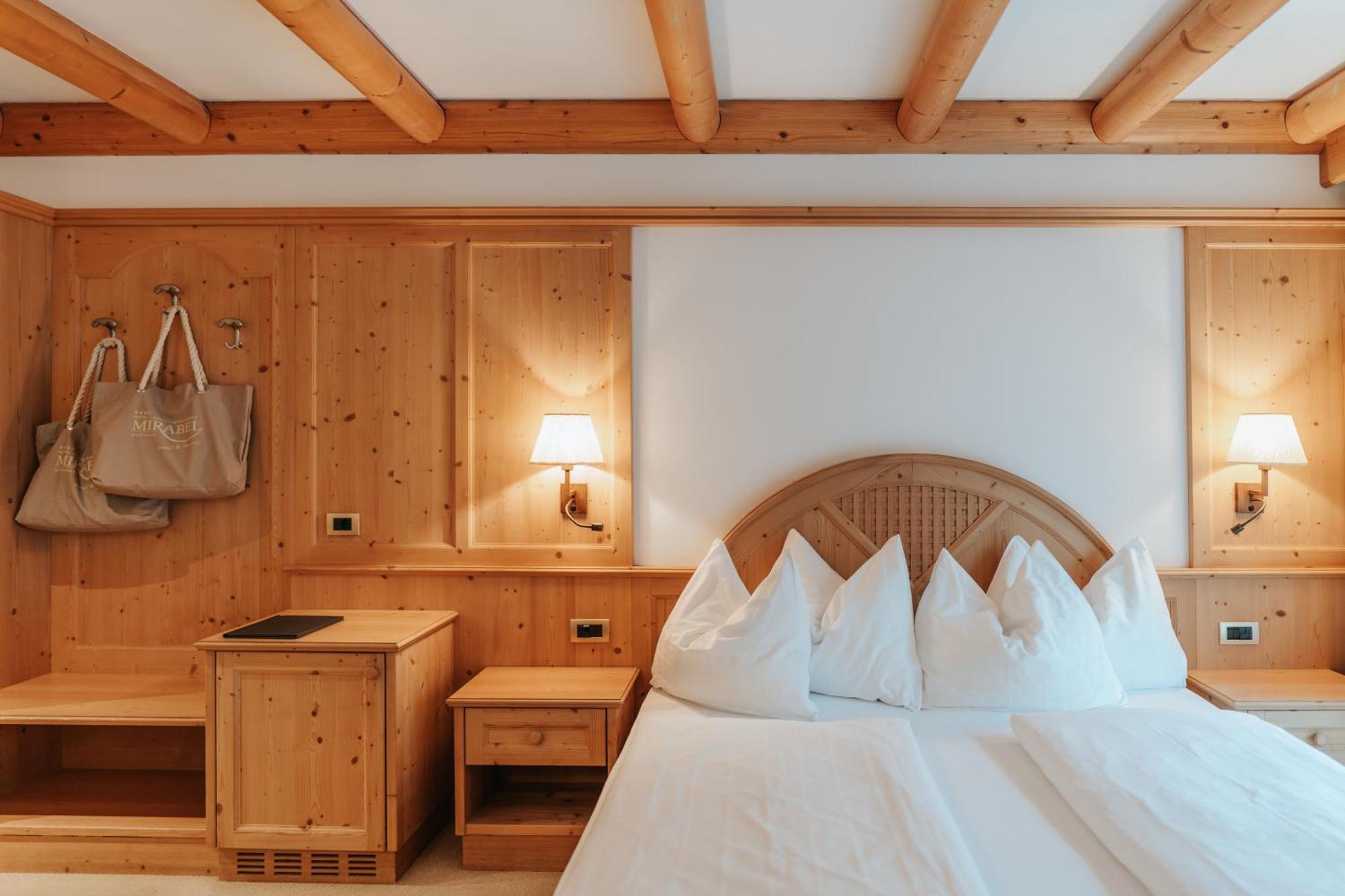 B&B Hotel Mirabel Ortisei Pokoj fotografie