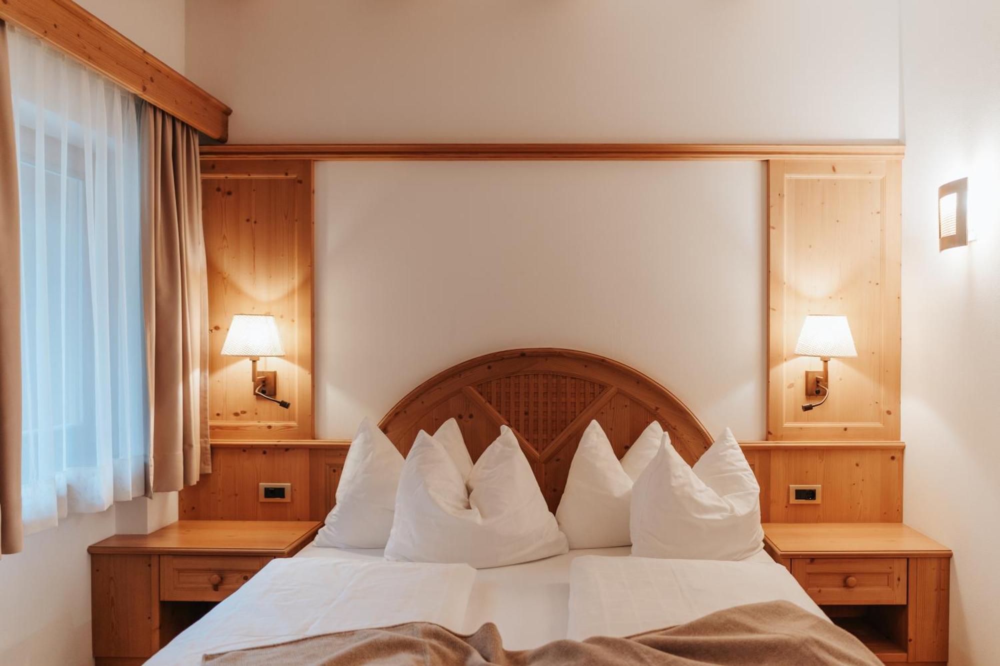 B&B Hotel Mirabel Ortisei Pokoj fotografie