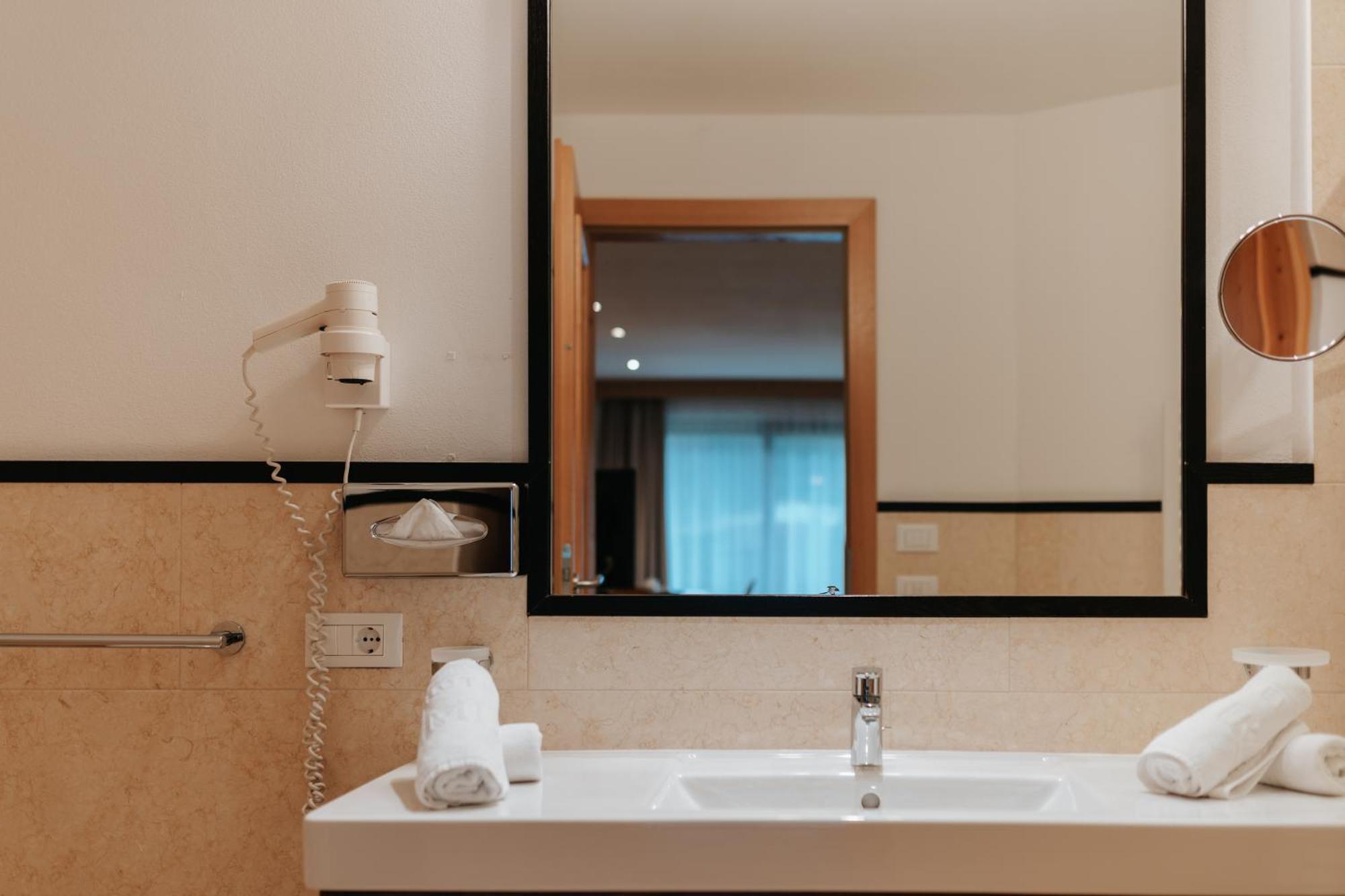 B&B Hotel Mirabel Ortisei Pokoj fotografie